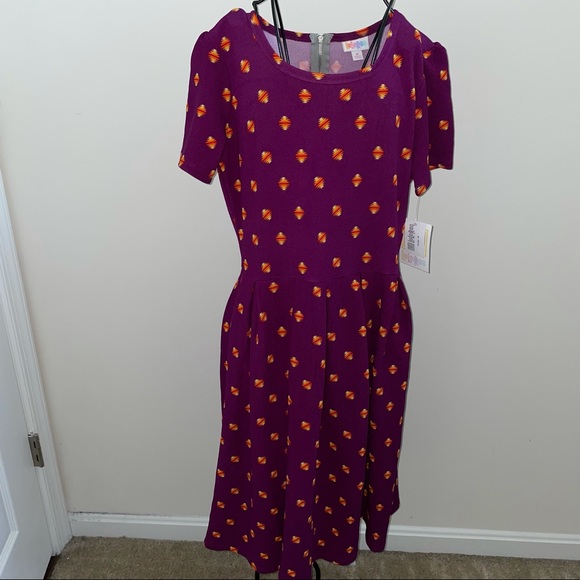 LuLaRoe Dresses & Skirts - NWT - LuLaRoe Amelia Dress